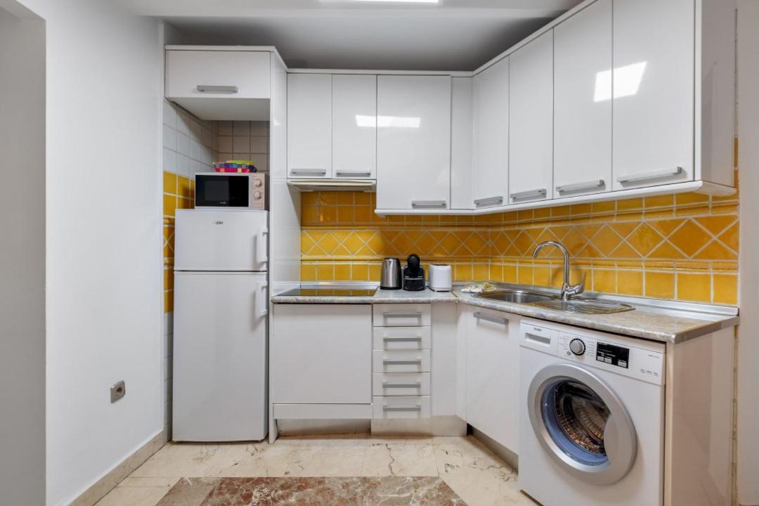 2 Bedroom 1 Bathroom Furnished - Sol - Cozy Vintage - Mintystay Madrid Exterior foto